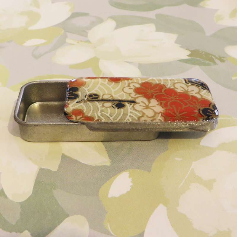Small Tin