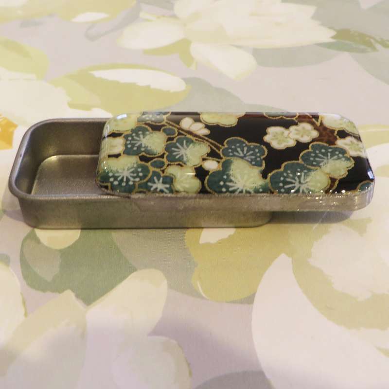 Small Tin