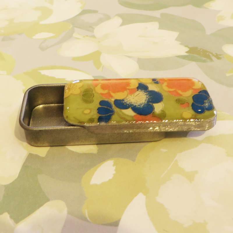 Small Tin