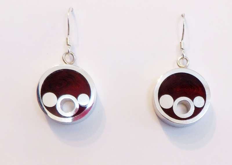 Round cranberry earrings 
